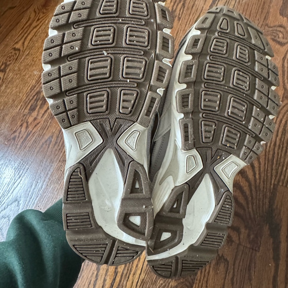 Nike Off-White and Taupe Initiator Sneakers - Picture 5 of 6
